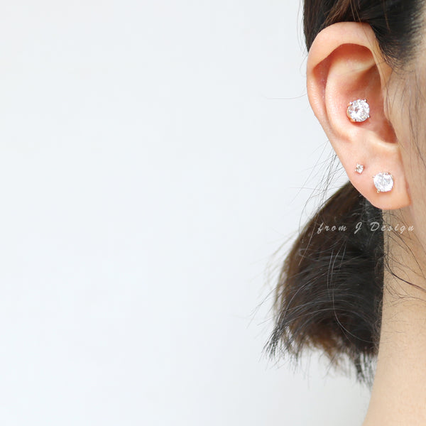 7mm Moissanite 4 Prongs Ear Piercing
