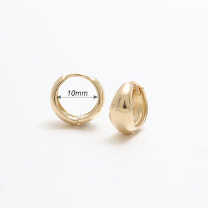 Medium Teardrop Huggie Earrings