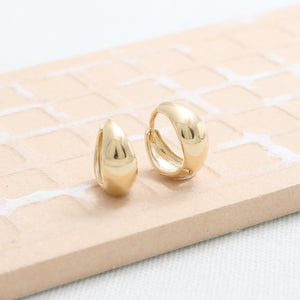 Medium Teardrop Huggie Earrings