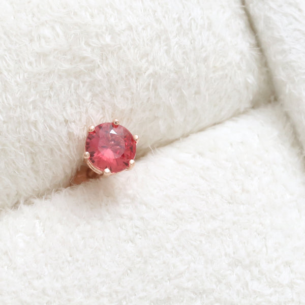 0.25ct Red Sapphire 6 Prongs Labret