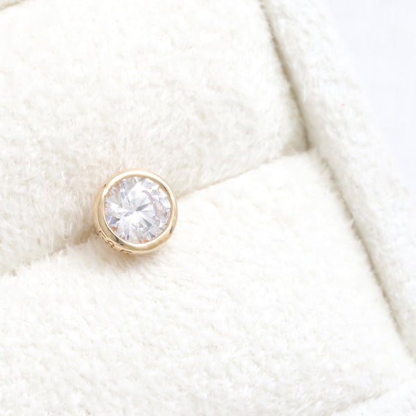 0.5ct Moissanite Bezel Piercing