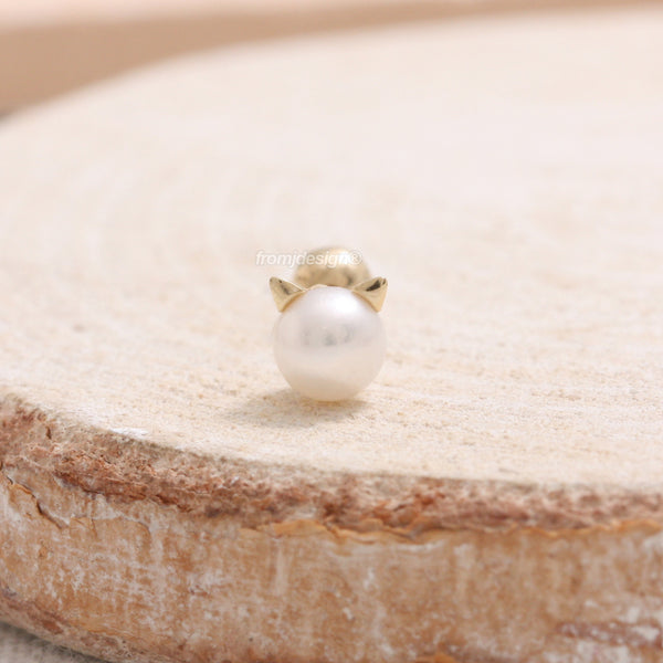 4mm Pearl Kitty Cat Piercing