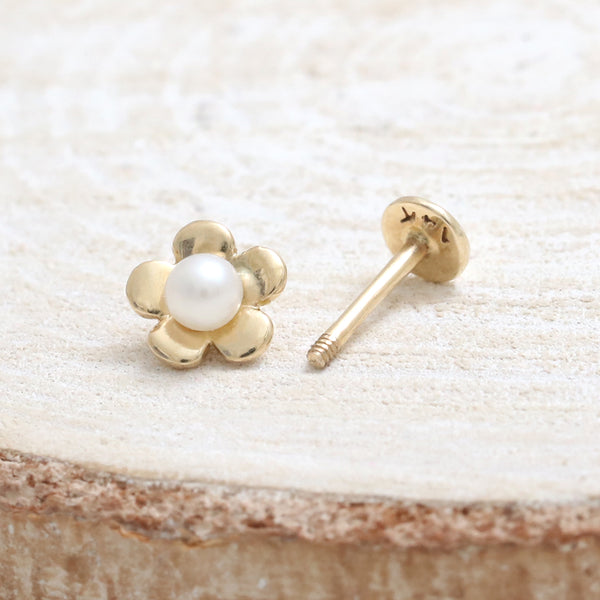 Pearl Daisy Externally Labret