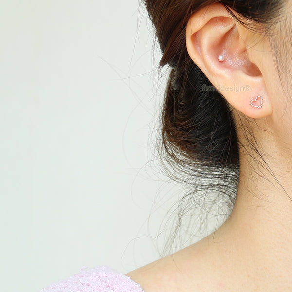 Dots Open Heart Ear Piercing