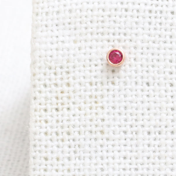 0.03ct Ruby Bezel Internally Labret