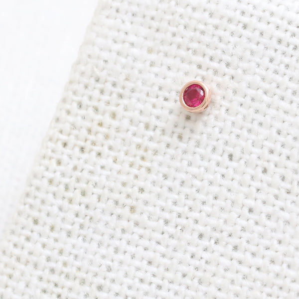 0.03ct Ruby Bezel Internally Labret