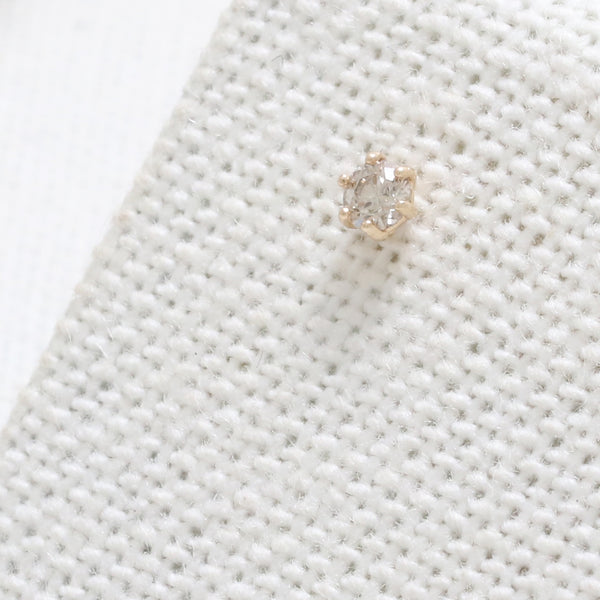 0.1ct Cognac Diamond 6 Prongs Labret