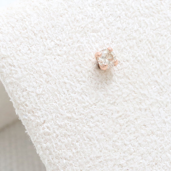 0.07ct Cognac Diamond 4 Prongs Labret