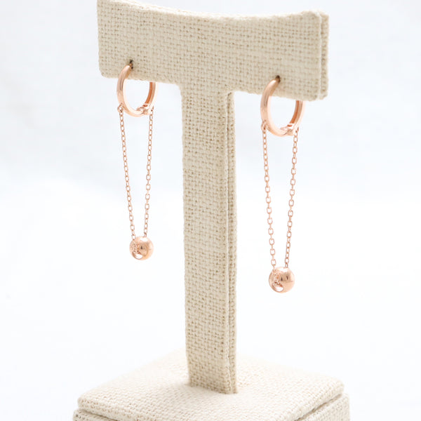 Ball Accent Chain Huggie Earrings