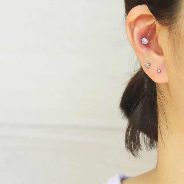 Gray Diamond Flower Ear Piercing